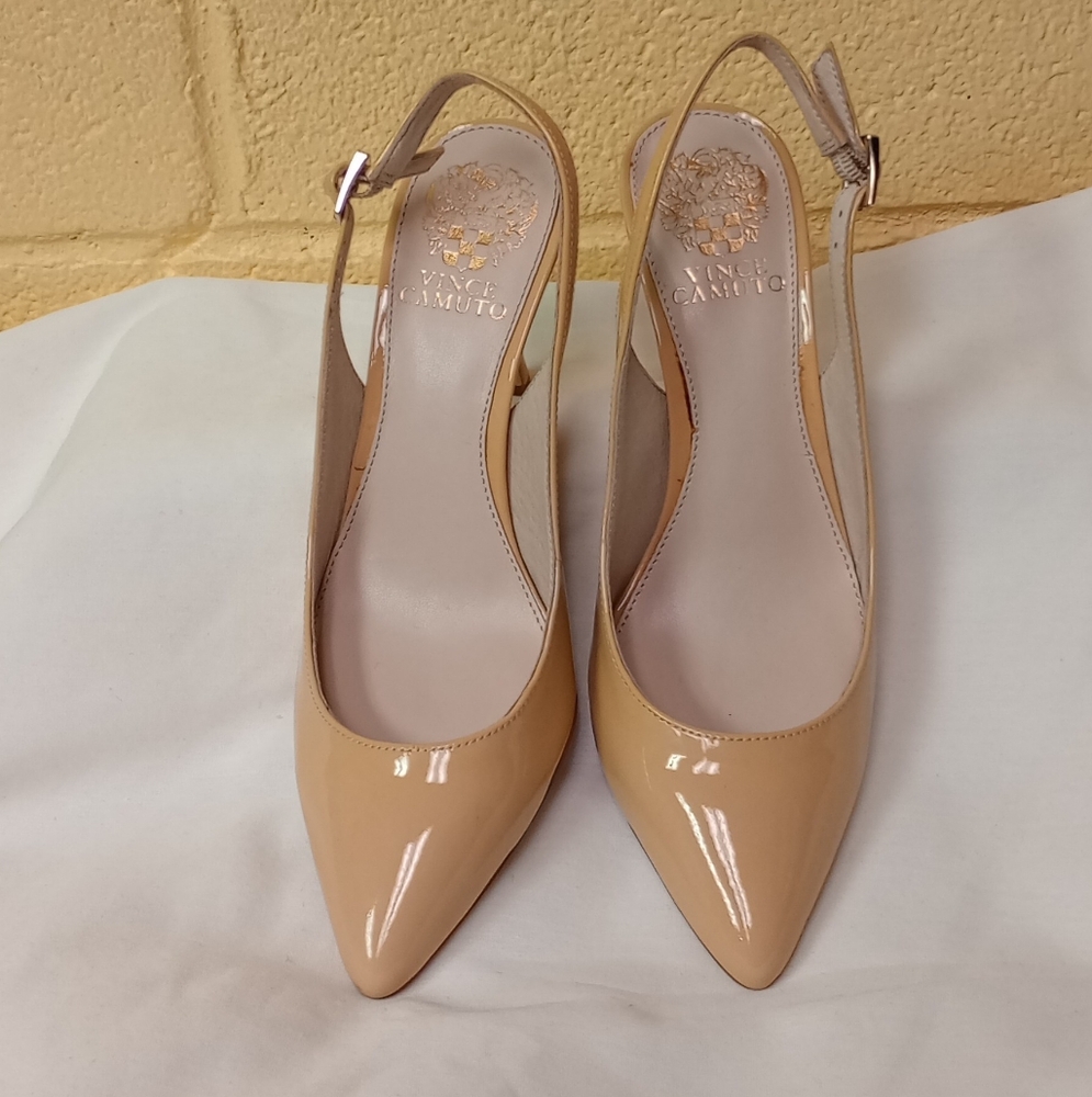 Vince Camuto Pointed Toe Sling Back Pump. Size 7M, Heel 2.5"